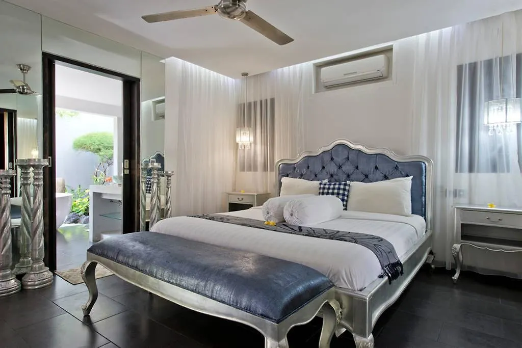 Villa Putih Seminyak