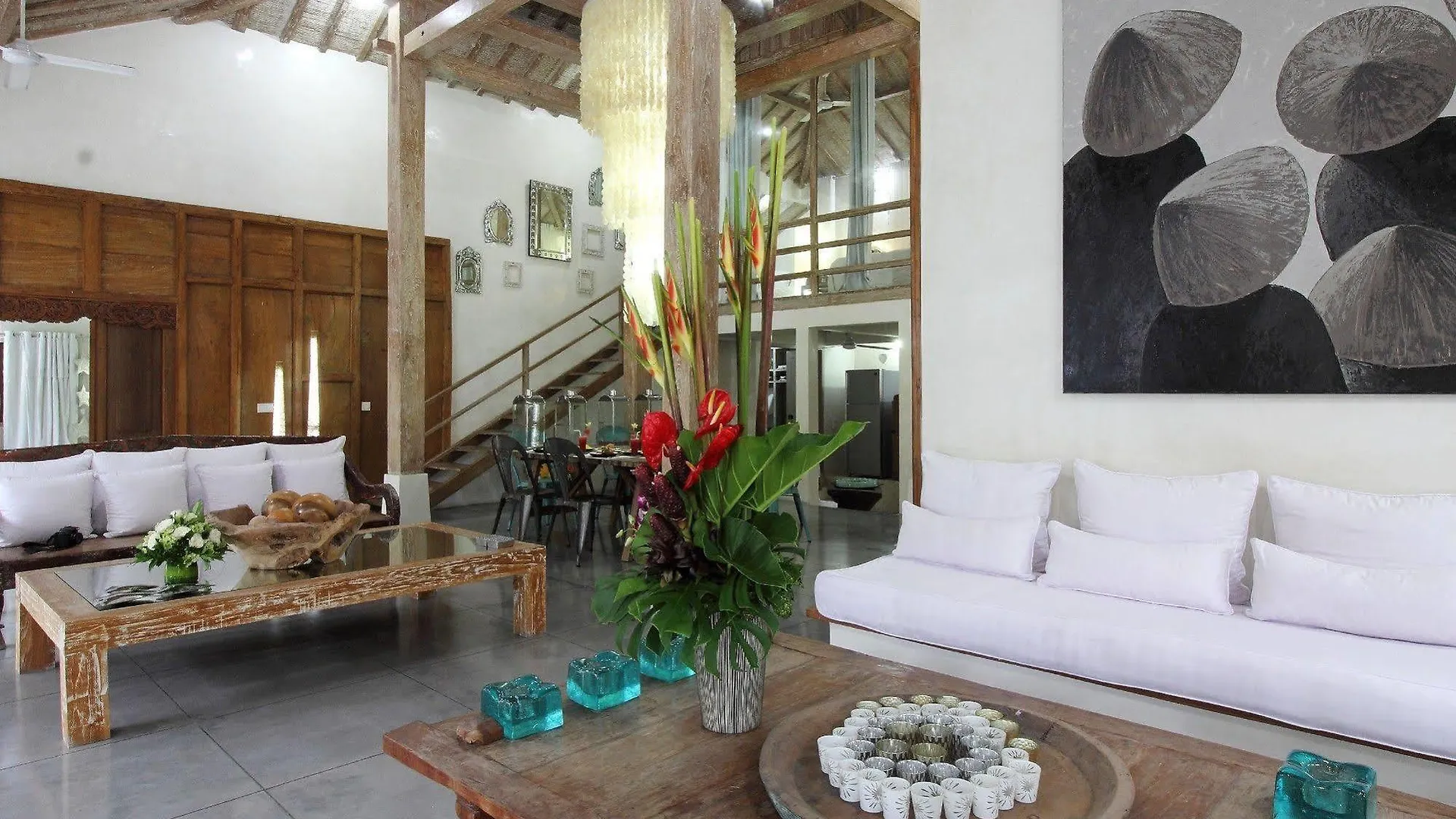 Villa Putih Seminyak